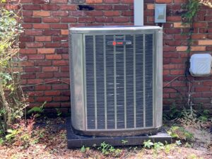 HVAC-system-on-side-of-home